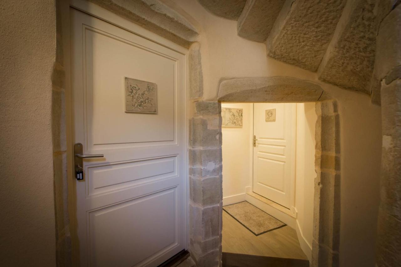 Le Cara - 4 Appartements Calmes Et Chics Au Coeur De Beaune Бон Экстерьер фото