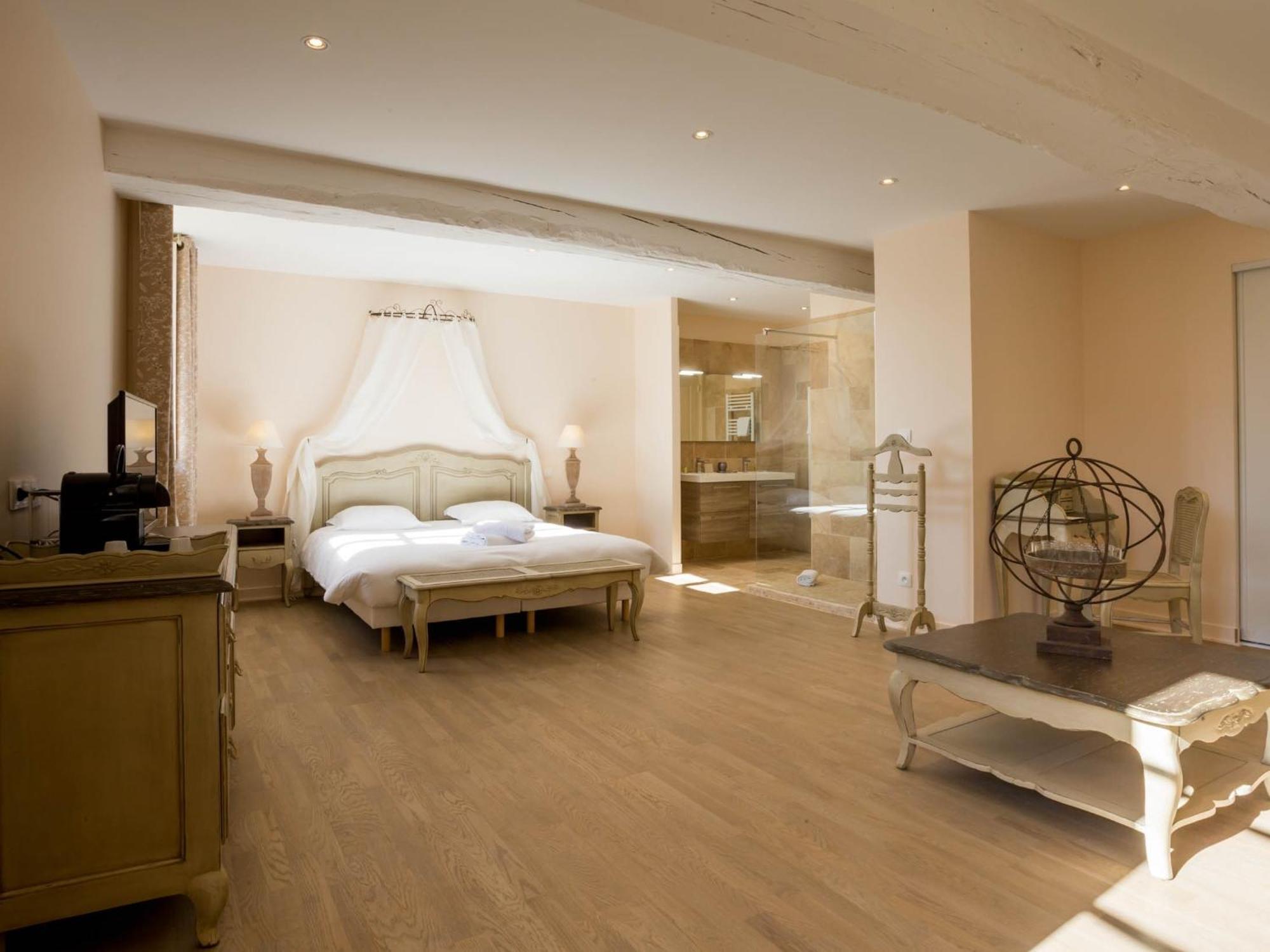 Le Cara - 4 Appartements Calmes Et Chics Au Coeur De Beaune Бон Номер фото