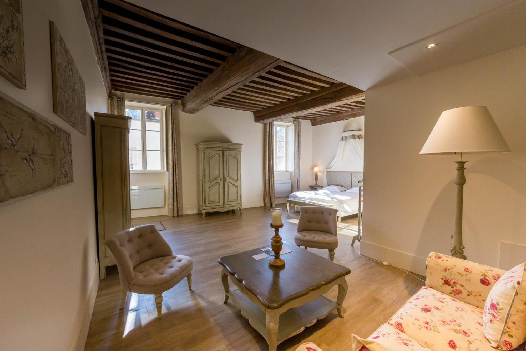 Le Cara - 4 Appartements Calmes Et Chics Au Coeur De Beaune Бон Номер фото