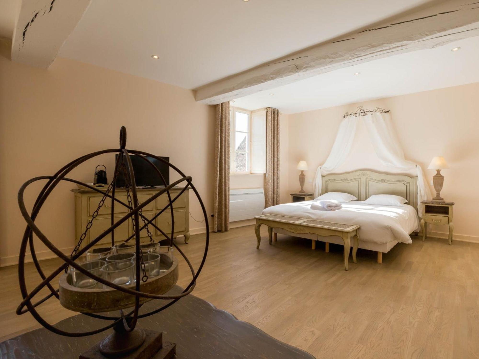 Le Cara - 4 Appartements Calmes Et Chics Au Coeur De Beaune Бон Номер фото