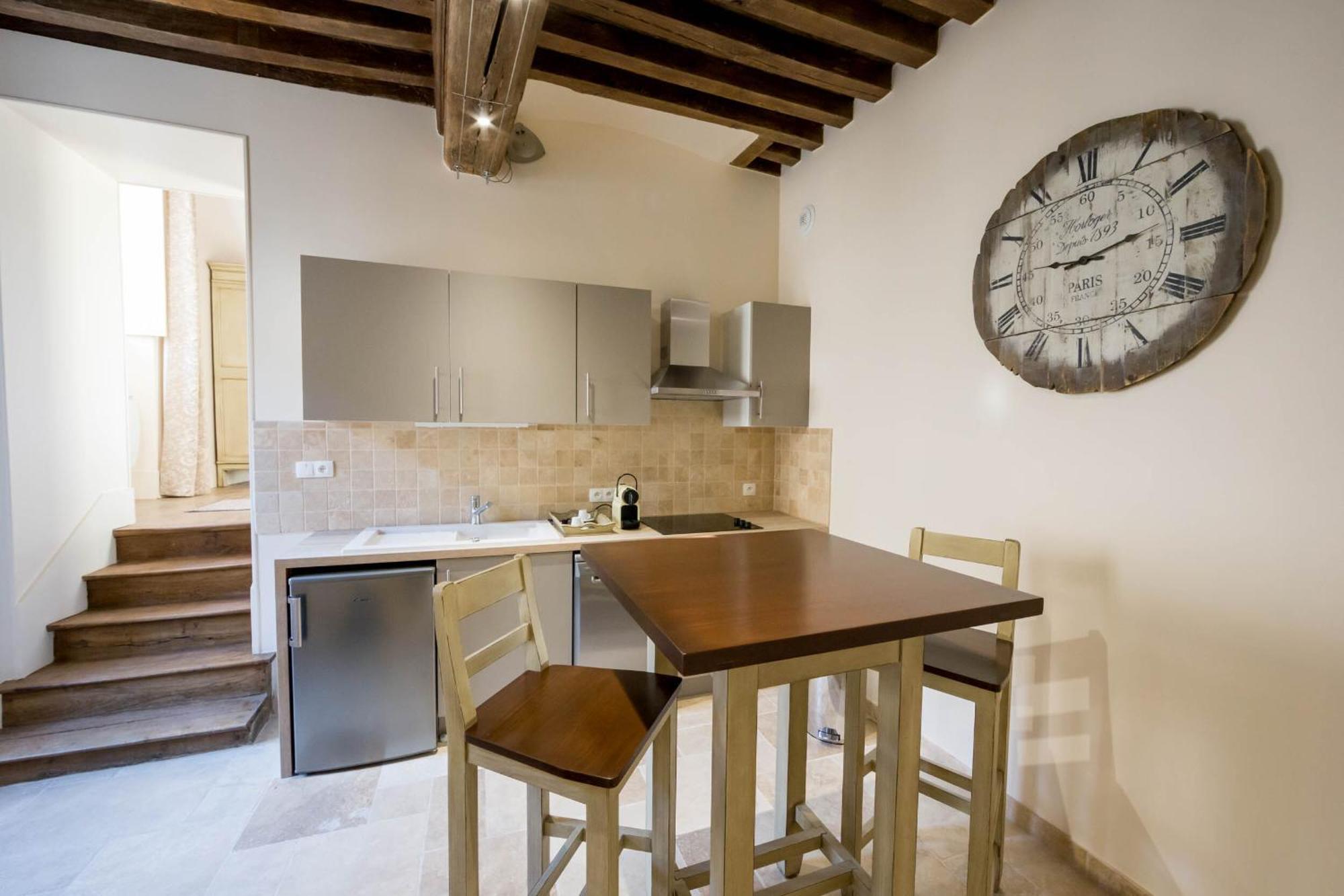 Le Cara - 4 Appartements Calmes Et Chics Au Coeur De Beaune Бон Номер фото