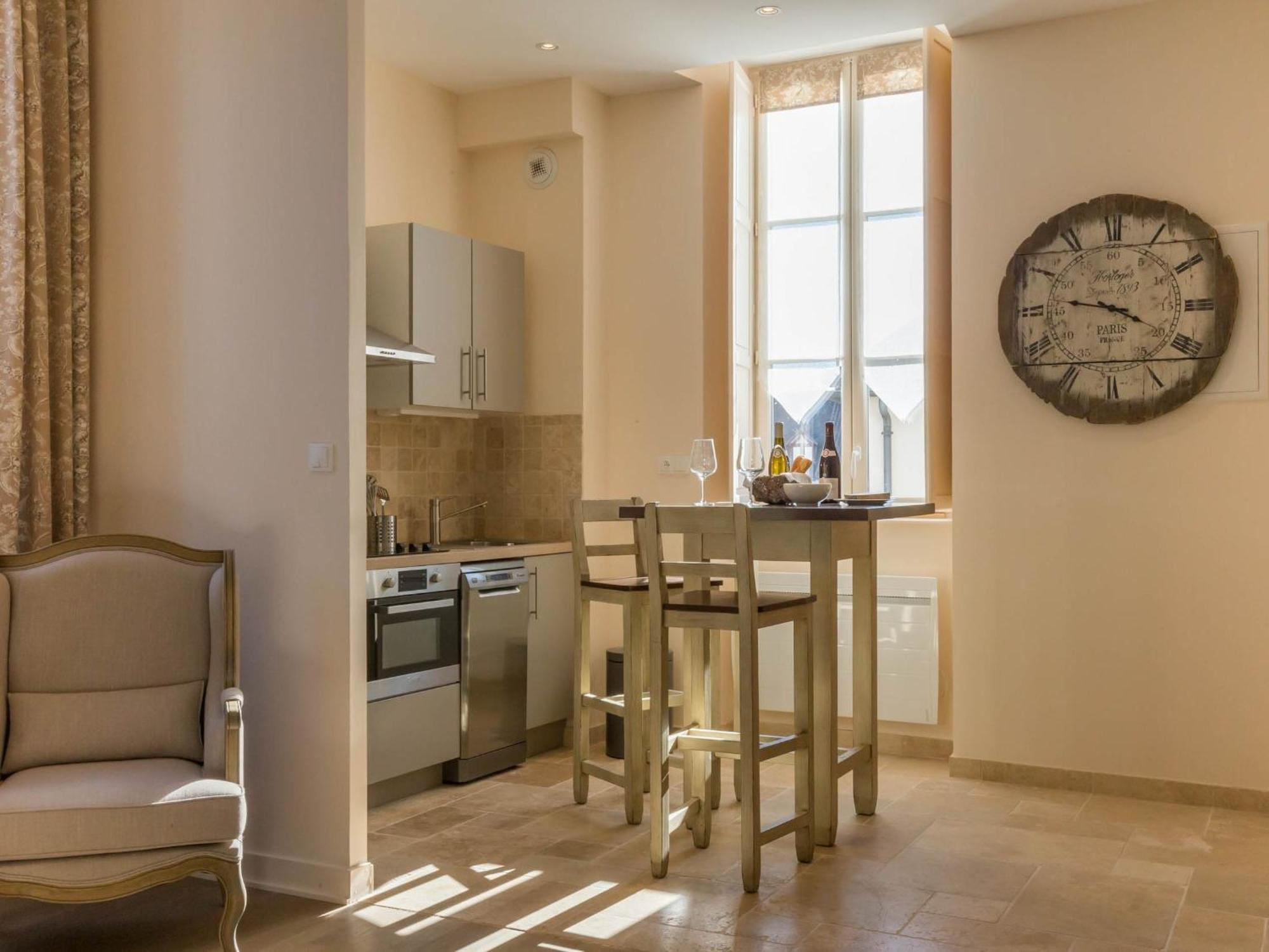 Le Cara - 4 Appartements Calmes Et Chics Au Coeur De Beaune Бон Номер фото