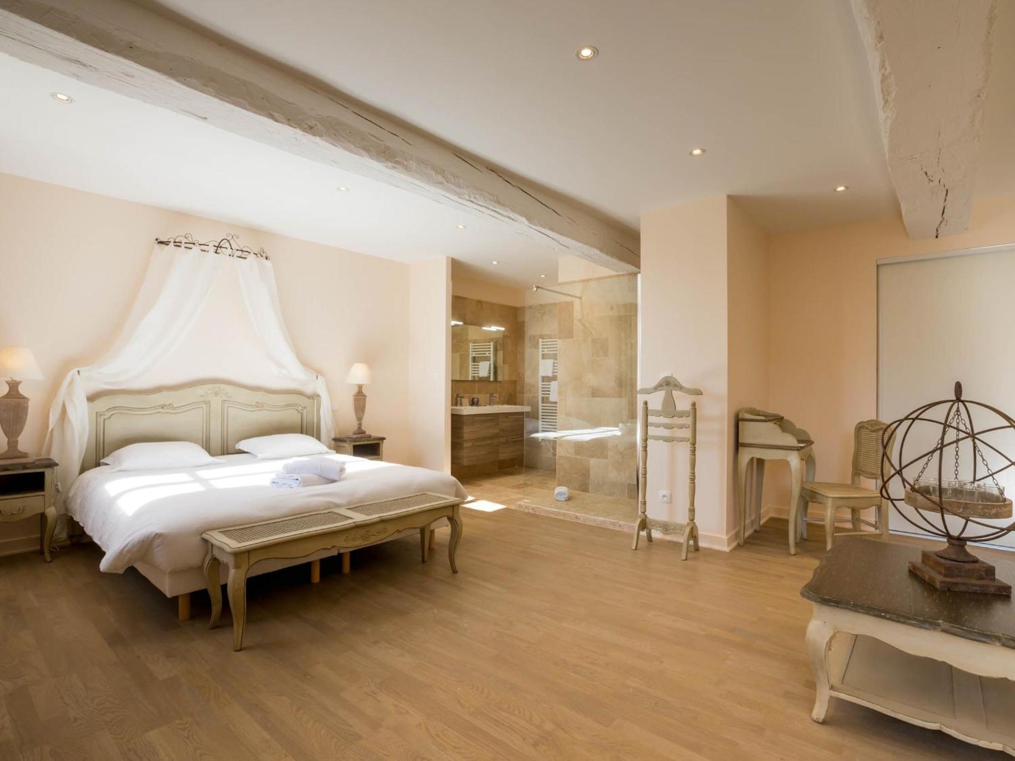Le Cara - 4 Appartements Calmes Et Chics Au Coeur De Beaune Бон Номер фото